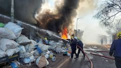 In Pics : पुण्यात गोडाऊनला भीषण आग; कोणतीही जीवितहानी नाही