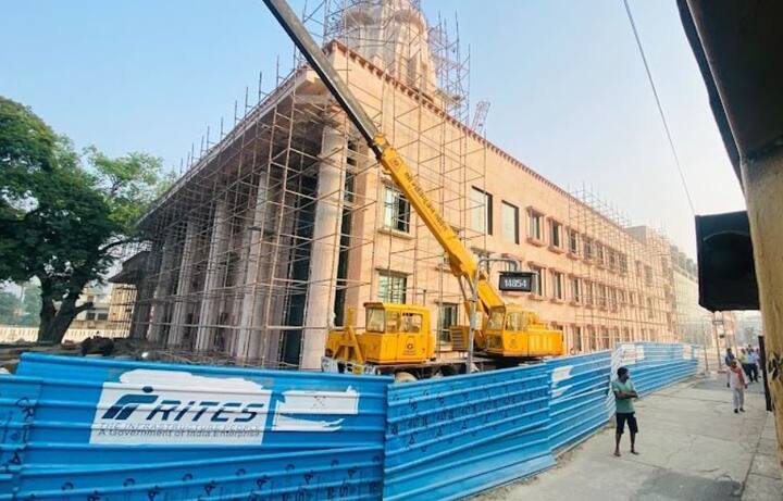 प्रथम चरण में अयोध्या रेलवे स्टेशन में सिर्फ तीन ही प्लेटफार्म बनेंगे जिसमें 1 यात्री प्लेटफार्म का इजाफा होगा. एक नंबर प्लेटफार्म का विस्तारीकरण होगा जिसकी फुल लेंथ 625 मीटर होगी. (तस्वीरें- ट्विटर)