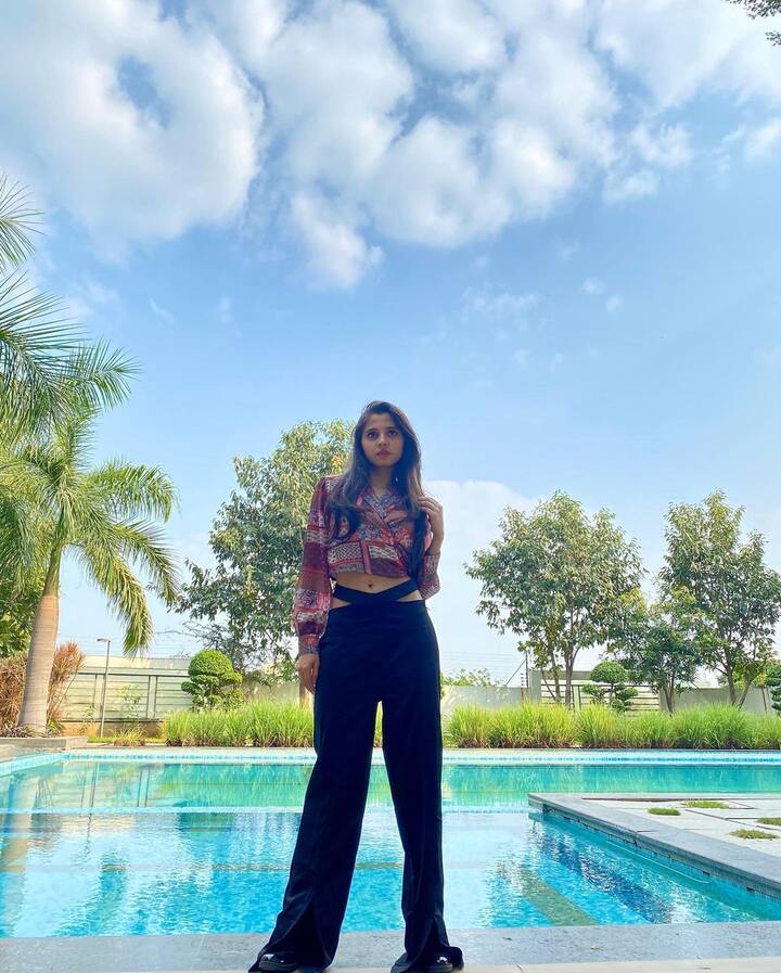 'మళ్ళీ రావా' సినిమాలో నటించి గుర్తింపు తెచ్చుకుంది.Photo Credit@Preethiasrani/Instagram