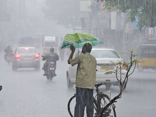 Puducherry and Villupuram, Cuddalore district lashed by heavy rain Rain: புதுச்சேரி, விழுப்புரம், கடலூரில் அடித்து வெளுக்கும் கனமழை....இயல்பு வாழ்க்கை பாதிப்பு