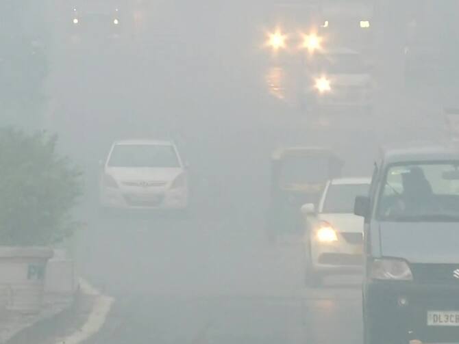 Delhi Air Pollution: #DelhiAirEmergency Trends as Air Quality Worsens in  Delhi NCR