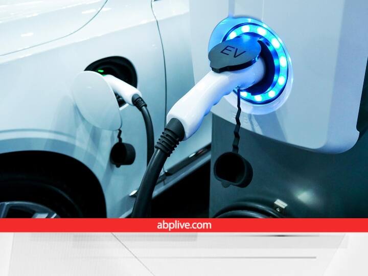 Electric Vehicle Battery: इलेक्ट्रिक व्हीकल लेने से पहले समझ लें ये बात, नहीं तो उठाना पड़ सकता है भारी नुकसान Electric car care how to take best power range from your electric vehicle ev battery care tips Electric Vehicle Battery: इलेक्ट्रिक व्हीकल लेने से पहले समझ लें ये बात, नहीं तो उठाना पड़ सकता है भारी नुकसान