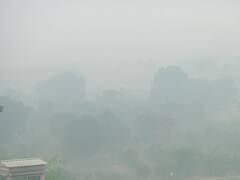 Smog Blankets Delhi, Air Quality Slips To 'Severe' Category — IN PICS