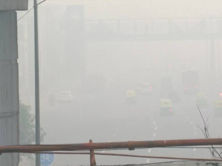 Noida'a AQI slipped to 393, 'very poor' category, according to SAFAR. (Source: ANI)