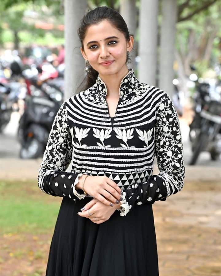 ప్రీతి లేటెస్ట్ ఫోటోలు.Photo Credit@Preethiasrani/Instagram