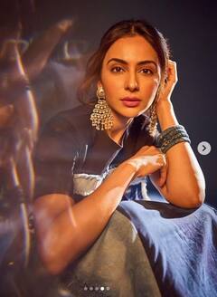 Rakul Preet: ਰਕੁਲ ਪ੍ਰੀਤ ਦੇ ਸ਼ਾਨਦਾਰ ਲੁੱਕ ਨੂੰ ਦੇਖ ਫੈਨਜ਼ ਨੇ ਪੁੱਛਿਆ, ਕੀ ਤੁਸੀਂ ਮੇਰੇ ਨਾਲ ਵਿਆਹ ਕਰੋਗੇ?