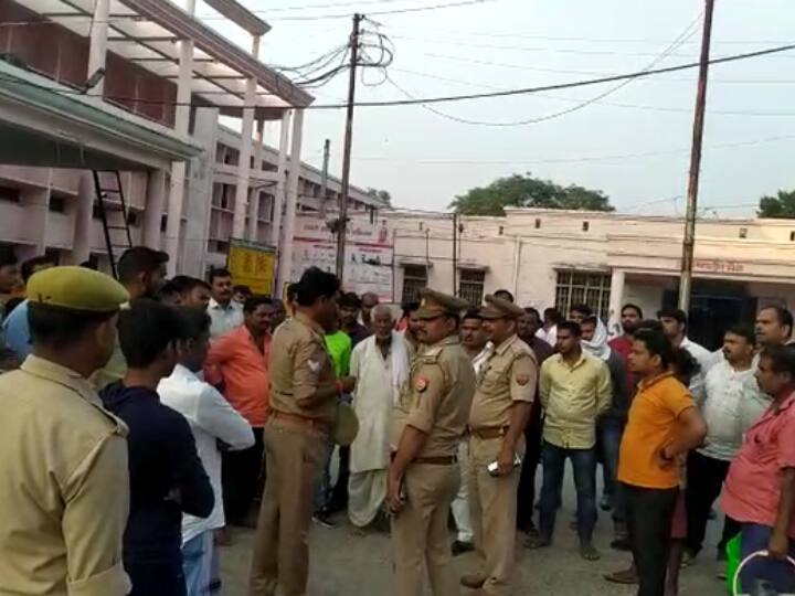 Azamgarh Jail Uttar Pradesh prisoner brought to district hospital escaped after cheat police ANN Azamgarh News: कैदी ने कहा- बहुत बीमार हूं अस्पताल ले चलो, फिर ऐसे दिया चकमा, तलाश में भटक रही पुलिस