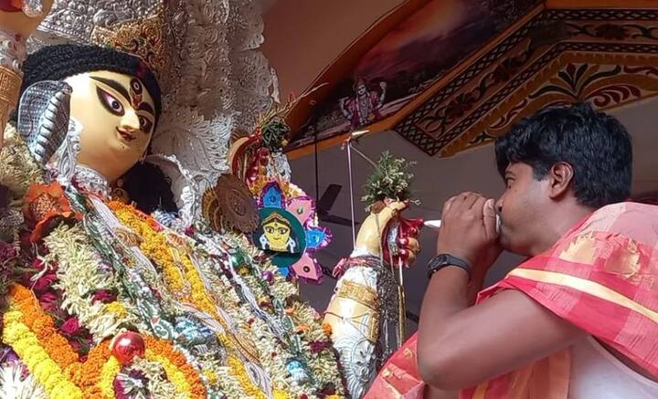 Hooghly Bhadreswar men clad in saree with sindur have been doing the