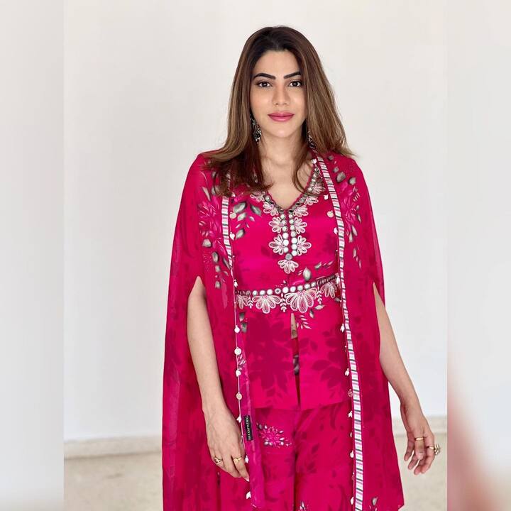 मात्र, बिग बॉस या रिअॅलिटी शोने निकीचे नशीब बदलले आहे. या शोमधून बाहेर आल्यानंतरच तिला सातत्याने अनेक ऑफर्स मिळू लागल्या आहेत.(फोटो सौजन्य :nikki_tamboli/इंस्टाग्राम)