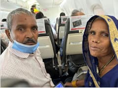Man Helps Elderly Couple On Their First Flight, Internet Is Moved By The Warm Gesture