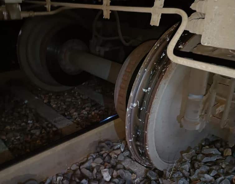 Mehsana Train Accident | goods train found accident near Mehsana Mehsana Train Accident  : દિલ્લી તરફ જઈ રહેલી ટ્રેન પાટા પરથી ઉતરી ગઈ, રેલ વ્યવહાર ખોરવાયો