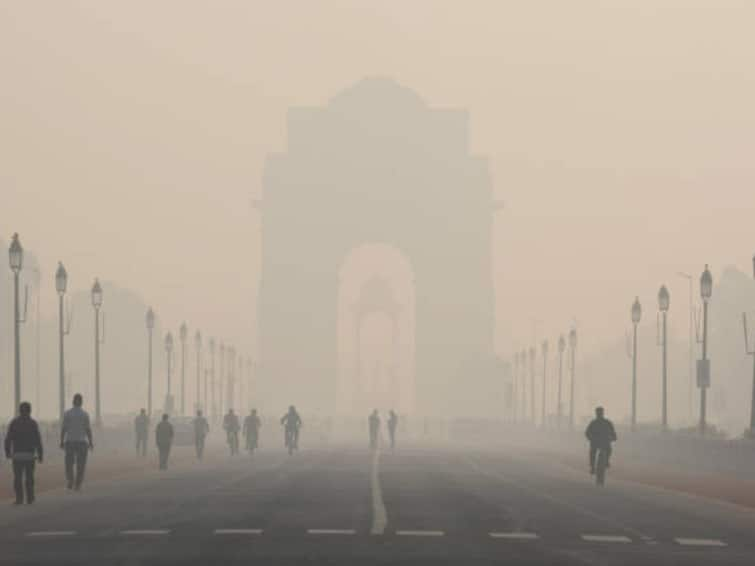 Increase in number of patients of suffocating air asthma and blood pressure in Delhi Air Pollution Delhi Air Pollution: देश की राजधानी में दम घोंट रही हवा, अस्थमा और ब्लड प्रेशर के मरीजों की संख्या में इजाफा