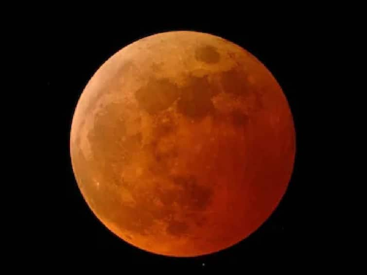 lunar eclipse when and how to watch in india, last lunar eclipse of 2022 2022-ஆம் ஆண்டின் கடைசி சந்திர கிரகணம் எப்போ தெரியுமா? நம்ம பாக்க முடியுமா? நாசா வெளியிட்ட தகவல்