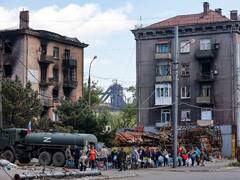 Russia-Ukraine War: रूसी अधिकारी ने नागरिकों को तुरंत खेरसॉन छोड़ने का दिया निर्देश, कहा- हालात खतरनाक