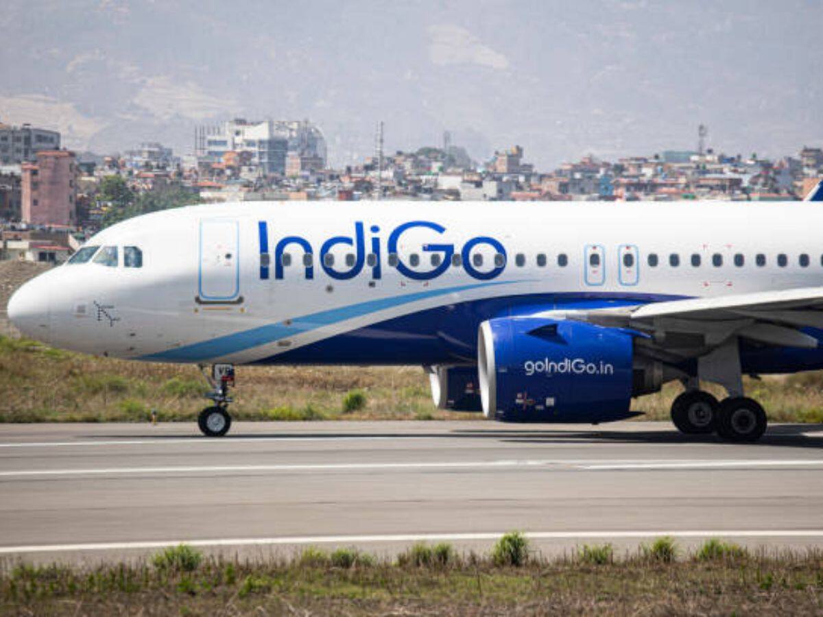 IndiGo Flight Diverted: स्पाइसजेट और कतर एयरवेज के बाद इंडिगो की फ्लाइट में आई खराबी- मुंबई डायवर्ट, एक दिन में तीसरा मामला