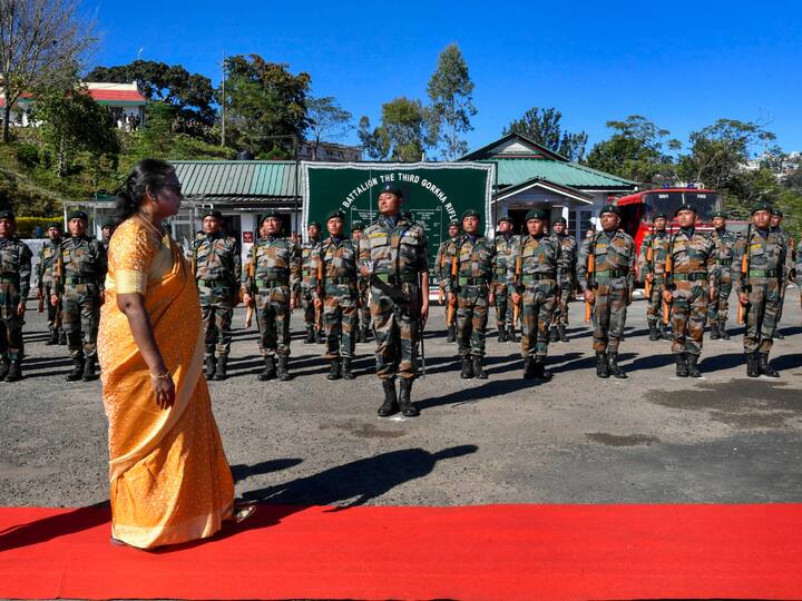 President Droupadi Murmu inspects a Guard of Honour upon her arrival in Kohima, Nagaland on 2 November. (Source: PTI)