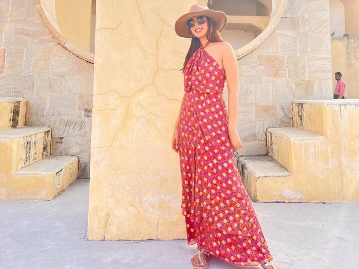 Mira Kapoor shared snips from her trip to Pink City, Jaipur. Mira seems to have enjoyed the vacation to her heart's content. Check out pics