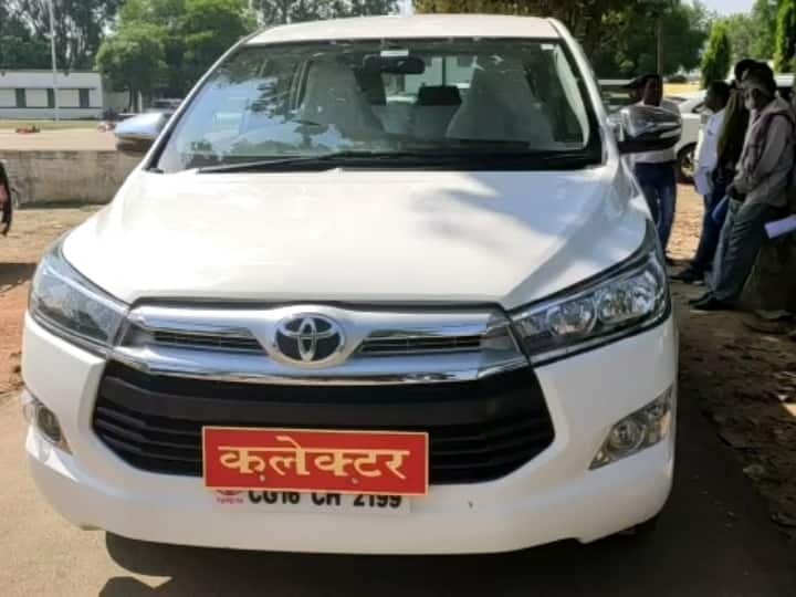 Manendragarh-Chirmiri-Bharatpur Chhattisgarh officers writing designation instead of number plate on vehicle ANN Chhattisgarh: नंबर प्लेट अब 'पदनाम प्लेट' बना, बड़े अधिकारियों की गाड़ी इस लिस्ट में, नियमों की अनदेखी