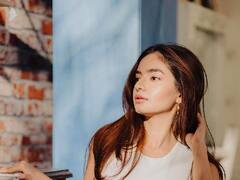 PHOTO: कॅमेऱ्यात कैद झालेला अनुष्का सेनचा खास लूक, क्रॉप टॉपमध्ये फ्लॉन्ट केली परफेक्ट फिगर!