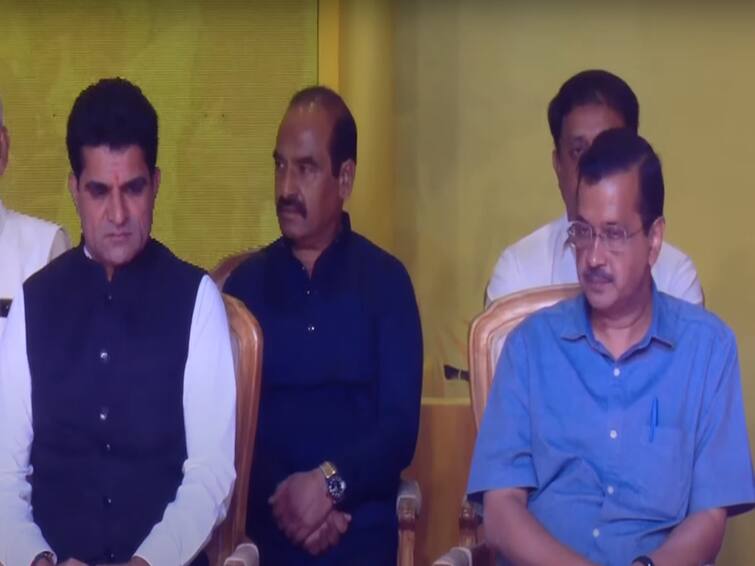 Gujarat AAP CM Candidate Name Isudan Gadhvi Announced for Gujarat Assembly Election 2022 Arvind Kejriwal Gujarat Assembly Poll: Arvind Kejriwal Announces Isudan Gadhvi As AAP's CM Face