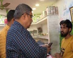 অনুব্রতর লটারি তরজা! বোলপুরের দোকানের কর্মীদের জিজ্ঞাসাবাদ CBI-এর