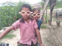 प्रतापगढ़: खेत में गिरे तार से लगा करंट, दो मासूम भाई-बहन की गई जान, बचाने गए बाबा भी झुलसे