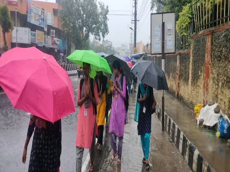 holiday for schools colleges in kanchipuram kundrathur today over heavy rains Kanchipuram : காஞ்சிபுரம் மாவட்டத்தில் இந்த பகுதிக்கு மட்டும் விடுமுறை.. செங்கல்பட்டில் நிலவரம் இதுதான்..