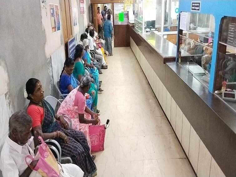 Tiruvarur: co-opreative bank employees protest Bank employees protest in Tiruvarur customers suffer TNN திருவாரூரில் வங்கி ஊழியர்கள் போராட்டம் -  வாடிக்கையாளர்கள் அவதி 