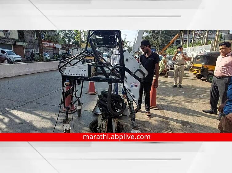 maharashtra Uhasnagar Municipal corporation robot cleaning in city latest marathi news update अरे व्वा! चक्क रोबोट करतोय चेंबर साफ, उल्हासनगर महापालिकेचा भन्नाट प्रयोग 