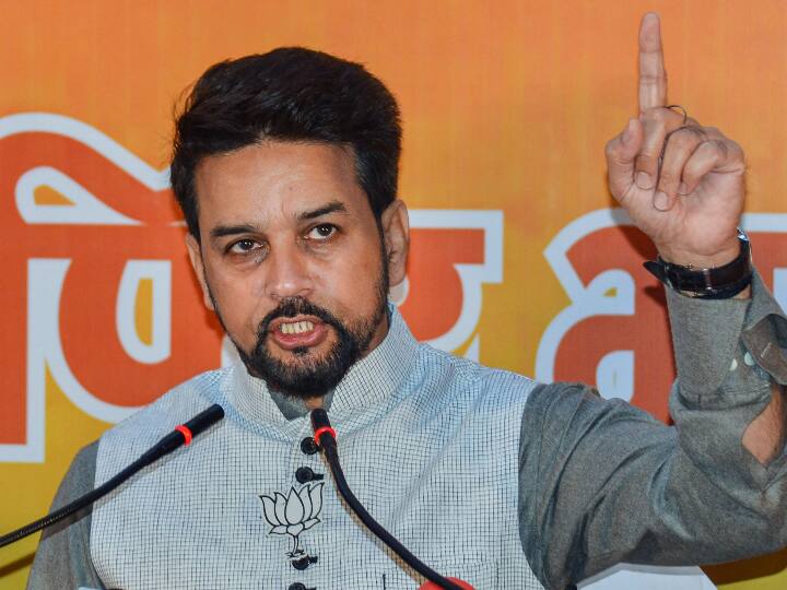 Himachal Assembly Election 2022 Anurag Thakur Slams Congress Priyanka Gandhi and Rahul Gandhi For Bharat Jodo Yatra Himachal Election: 'भाई-बहन की बन नहीं रही है, डेढ़ महीने बाद भी भारत जोड़ो यात्रा में नहीं दिखीं प्रियंका', अनुराग ठाकुर का कांग्रेस पर तंज