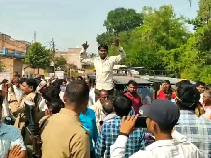 MP Farmer Protest: खाद की कमी पर एमपी में किसानों का चक्का जाम, सरकार पर लगाया जानबूझकर कमी करने का आरोप