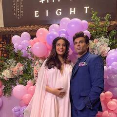 Bipasha Basu ने फिर करवाया मैटरनिटी फोटोशूट, गोल्डन ड्रेस में यूं फ्लॉन्ट किया बेबी बंप