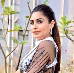 Surbhi Chandna: ਸੁਰਭੀ ਚੰਦਨਾ ਦਾ ਕਾਲੀ ਪਾਰਦਰਸ਼ੀ ਸਾੜੀ 'ਚ ਦਿਖਿਆ 'ਕਿਲਰ ਲੁੱਕ', ਵੱਡੀਆਂ ਅੱਖਾਂ 'ਤੇ ਦਿਲ ਹਾਰ ਬੈਠੇ ਫੈਨਜ਼