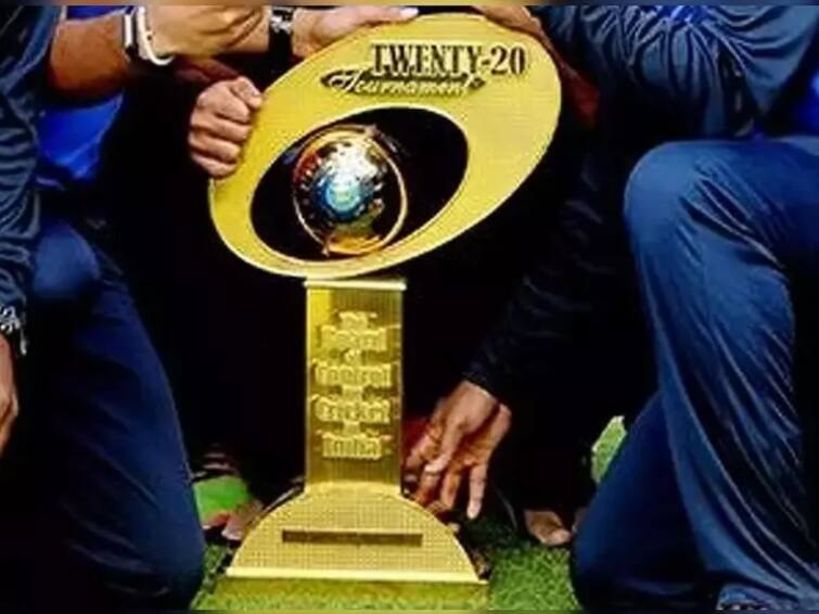 Syed Mushtaq Ali Trophy 2022 Final Mumbai Won toss Choose Bowl First Against Himachal Pradesh Syed Mushtaq Ali Trophy 2022 Final: मुंबईनं टॉस जिंकला, हिमाचलला प्रथम फलंदाजीचं आमंत्रण; दोन्ही संघाच्या प्लेईंग इलेव्हनवर एक नजर