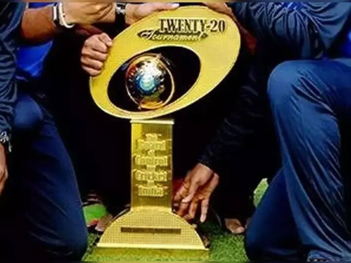 MUM vs HIM: Mumbai Won Syed Mushtaq Ali Trophy 2022 Tittle to Defeat Himachal Pradesh by 3 Wickets मुंबईच्या संघानं इतिहास घडवला; पहिल्यांदाच सय्यद मुश्ताक अली ट्रॉफी जिंकली, हिमाचल प्रदेशला तीन विकेट्सनं नमवलं