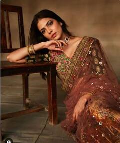 Malvika Mohanan Looks : ਮਾਲਵਿਕਾ ਮੋਹਨਨ ਨੇ ਸਿਲਵਰ ਲਾਈਨਿੰਗ ਡਰੈੱਸ ਪਹਿਨ ਕੇ ਦਿੱਤੇ ਅਜਿਹੇ ਪੋਜ਼ , ਇੰਟਰਨੈੱਟ ਦਾ ਵਧਿਆ ਪਾਰਾ