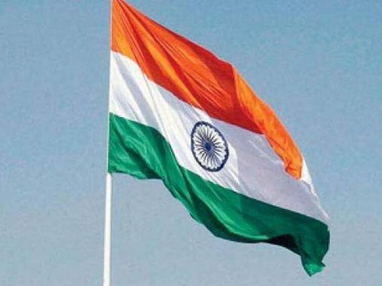 Vande Mataram and Jana Gana Mana stand on the same level says Central government in court Vande Mataram:  ‘জন গণ মন’র মতো ‘বন্দে মাতরম’ নিয়ে বিধি-নিয়ম নেই কেন, আদালতে জবাব দিল কেন্দ্র