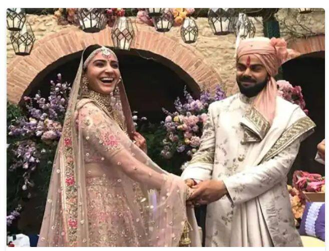 Virat and Anushka Love Story: ਭਾਰਤ ਦੇ ਮਹਾਨ ਕ੍ਰਿਕਟਰ ਵਿਰਾਟ ਕੋਹਲੀ ਤੇ ਉਨ੍ਹਾਂ ਦੀ ਪਤਨੀ ਅਨੁਸ਼ਕਾ ਸ਼ਰਮਾ ਦੀ ਪ੍ਰੇਮ ਕਹਾਣੀ ਕਾਫੀ ਦਿਲਚਸਪ ਰਹੀ ਹੈ।