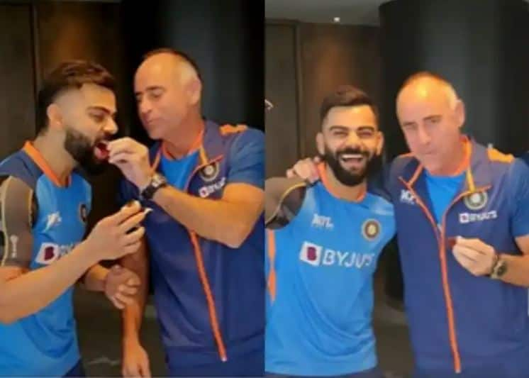 virat kohli birthday celebration with paddy upton cake cutting team india t20 world cup 2022 VIDEO: Virat Kohli એ ટીમ ઈન્ડિયા સાથે કરી જન્મદિવસની ઉજવણી, જુઓ શાનદાર વીડિયો