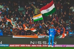 ৩৪-এ পা বিরাটের, শুভেচ্ছাবন্যায় ভাসছেন কিং কোহলি