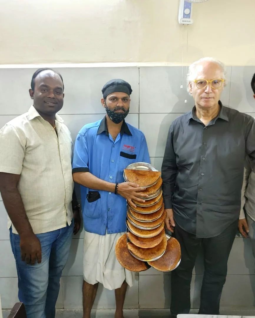 BENGALURU :  மசால் தோசை, மசால் தோசை தான்..! பெங்களூர் உணவகத்தை பாராட்டிய ஸ்டார்பக்ஸ் இணை நிறுவனர்...