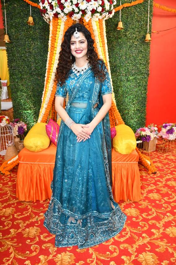 Inside Palak Muchhal’s Mehendi Ceremony See Pics