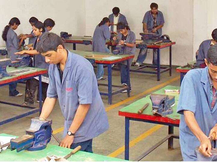 94% enrollment in government iti vocational institutes Employment & Training Dept ITI Admission: வரலாற்றிலேயே முதல்முறை; அரசு தொழிற்பயிற்சி நிலையங்களில் 94% மாணவர் சேர்க்கை