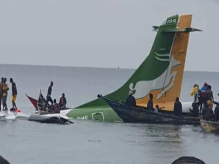 Tanzania viral Video Passenger Plane Crashes Into Lake Victoria Watch Video : 43 பேருடன் ஏரியில் விழுந்த விமானம்..! பயணிகளின் கதி என்ன..? வைரலாகும் வீடியோ..!