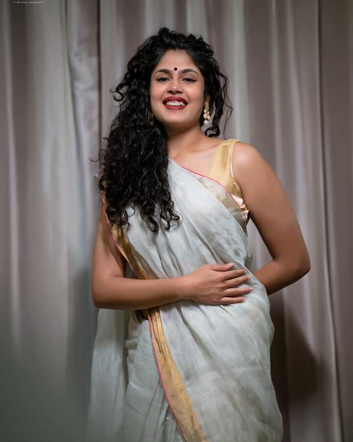 అబ్దుల్లా ఫరియా చీరకట్టు ఫోటోలు -Image Credit:Faria Abdullah/Instagram