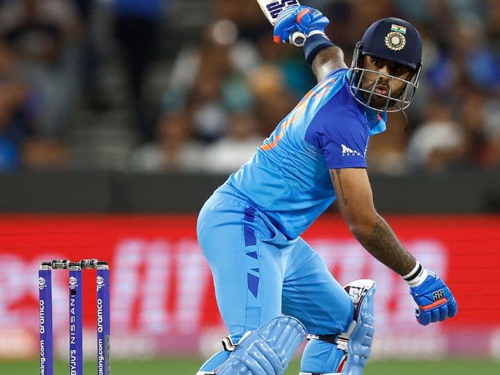 भारत विरुद्ध झिम्बाब्वे सामना ऑस्ट्रेलियातील मेलबर्न क्रिकेट ग्राऊंडवर खेळवला गेला. ज्यात भारतानं आधी 187 धावाचं आव्हान झिम्बाब्वेला देऊन 115 धावांत झिम्बाब्वेला सर्वबाद करत 71 धावांनी विजय मिळवला.