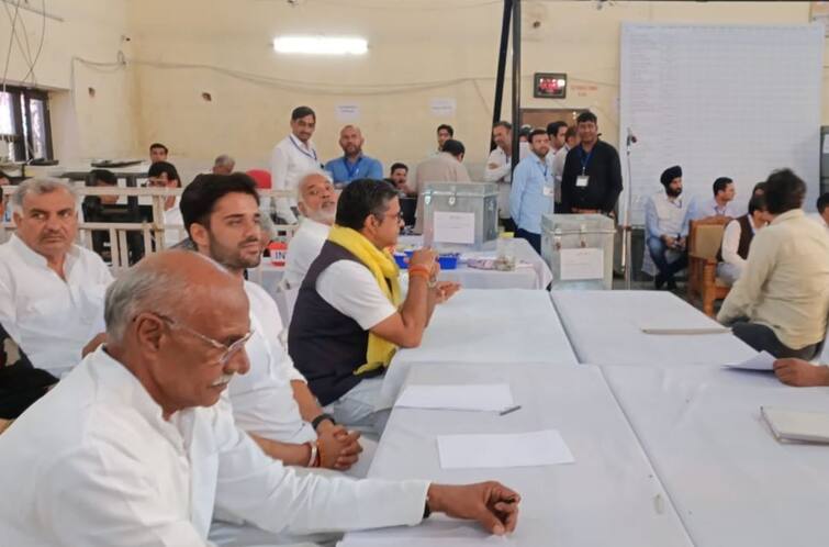 By-Election Results 2022 Live:  Counting of votes on seven constituencies in six states underway By-Election Results 2022 Live: ગોપાલગંજ, આદમપુર અને ગોલા ગોકર્ણનાથ બેઠક પર ભાજપની જીત, અંધેરી પૂર્વમાં ઉદ્ધવ ઠાકરેની પાર્ટીનો વિજય