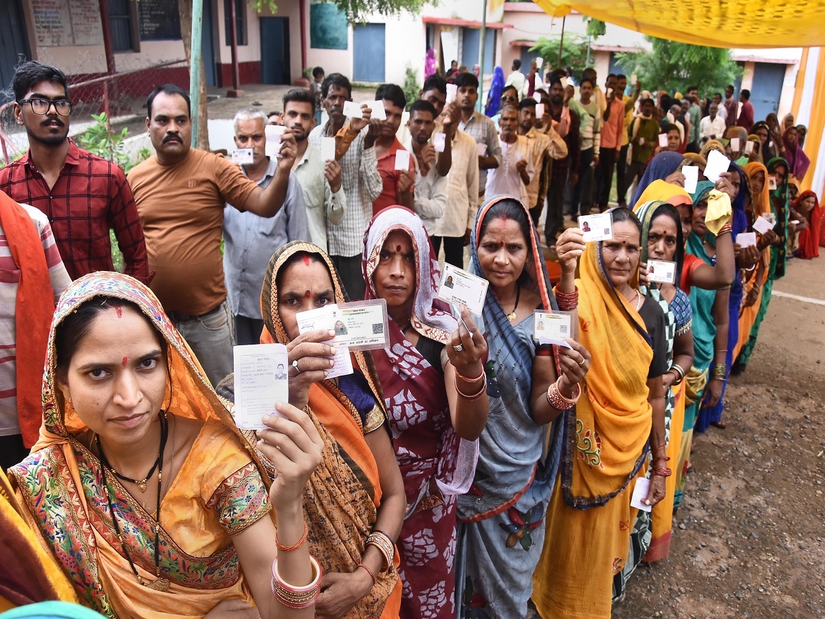 Digital Voter ID Card: વોટર આઈડી કાર્ડને સ્માર્ટફોનમાં સરળતાથી કરો ડાઉનલોડ ! જાણો સ્ટેપ બાય સ્ટેપ પ્રોસેસ