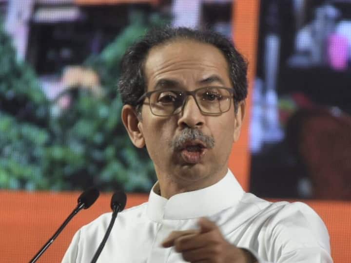 महाराष्ट्र में कभी भी हो सकते हैं मध्यावधि चुनाव, उद्धव ठाकरे ने कार्यकर्ताओं से कहा- तैयार रहो Shiv Sena Chief Uddhav Thackeray Hints about midterm polls in Maharashtra महाराष्ट्र में कभी भी हो सकते हैं मध्यावधि चुनाव, उद्धव ठाकरे ने कार्यकर्ताओं से कहा- तैयार रहो