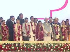 सामूहिक विवाह समारोह में शामिल हुए पीएम मोदी, कहा- चुनाव में बाहर फेके जाएंगे गुजरात को बदनाम करने वाले